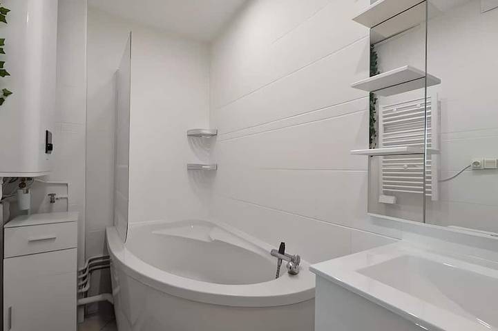 Apartamento entero, Bright 3-room apartment, balcony & parking - Paris 20 min in Sartrouville, Yvelines