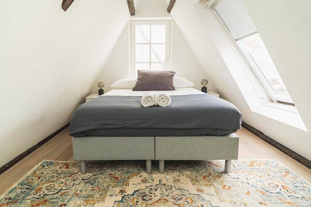 De achterkamer - Tiny and cosy attic in Jordaan, Holländische Küste