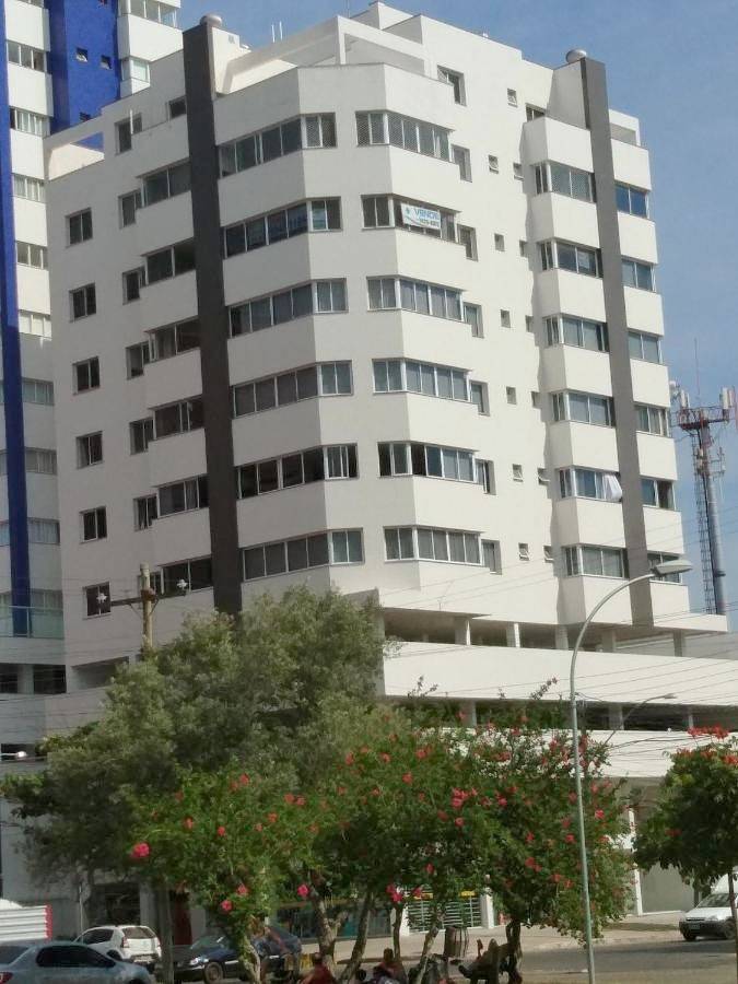 Casas e apartamentos de temporada para 8 pessoas, com vista e terraço em Torres