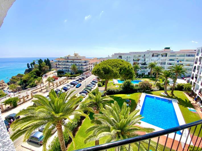 Ganze Wohnung, Apartment 'Sea Views Nice Sunset Sun' mit Meerblick, Gemeinschaftspool und Wlan in Playa Carabeíllo, Nerja