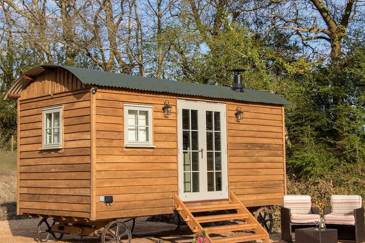 Glamping for 2 people, with Terrace and Garden in New Forest