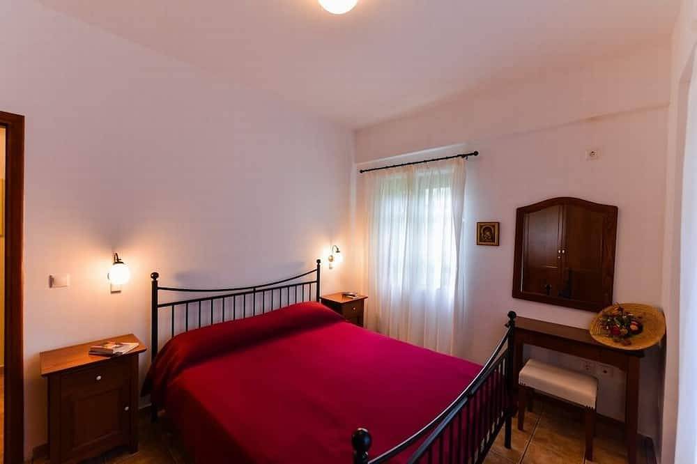 Sofia, Luxury Stone Villa in Stoupa with Private Pool, Bbq and Amazing Sea View in Stoupa, Messenia