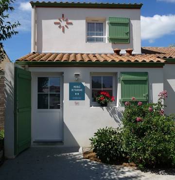 Gîte pour 4 personnes, avec terrasse et jardin à Port-Saint-Père