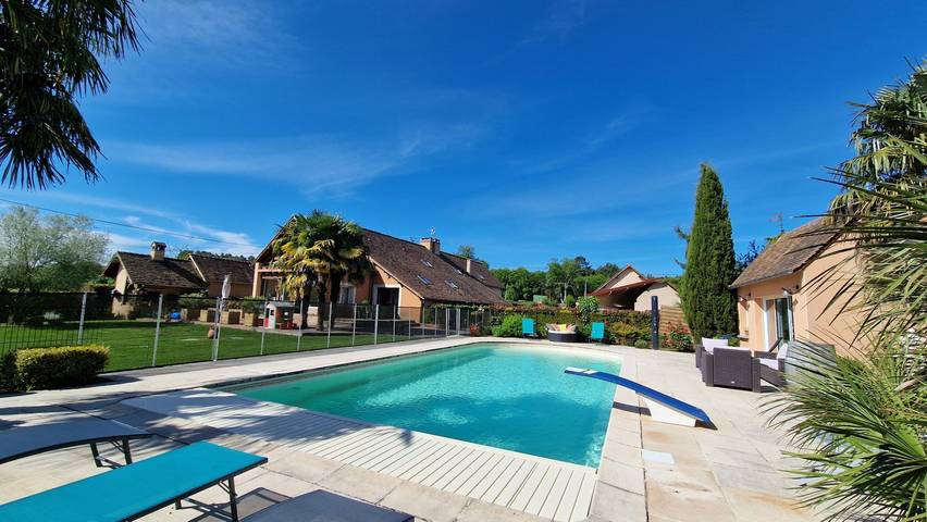 Location de vacances pour 2 personnes, avec Jardin et Piscine dans la Sarthe
