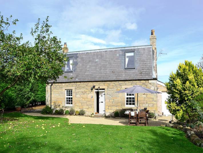 Log cabin for 4 people, with garden the Scottish Borders