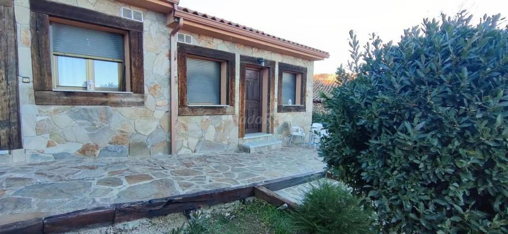 Apartamento para 4 personas, con Terraza además de Jardín y Vistas en Sierra de Guadarrama
