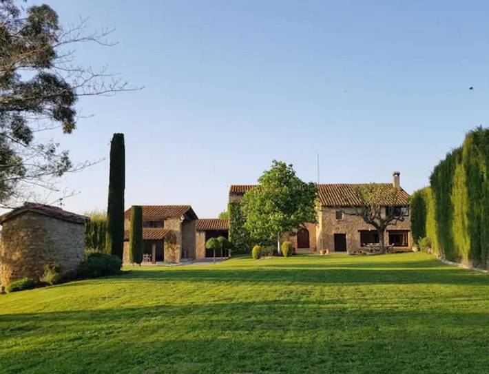 Casa rural para 10 personas, con Balcón y Terraza además de Jardín y Piscina en Cornellá del Terri