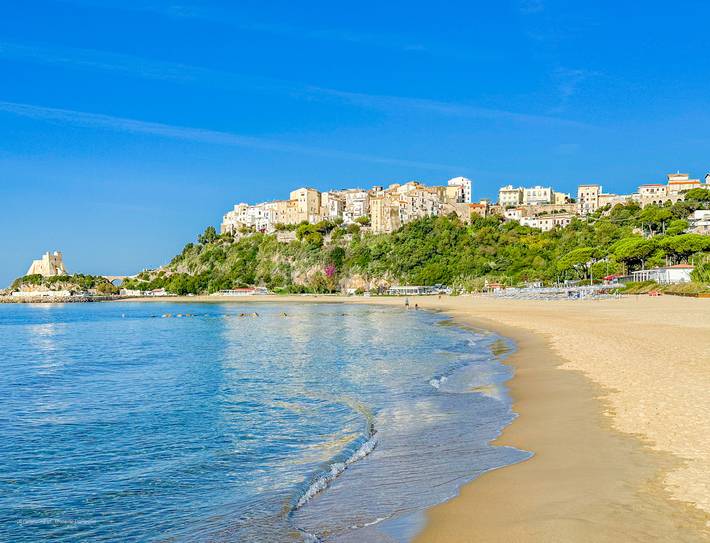Ferienwohnung für 6 Personen, mit Ausblick und Balkon sowie Garten in Sperlonga - 2
