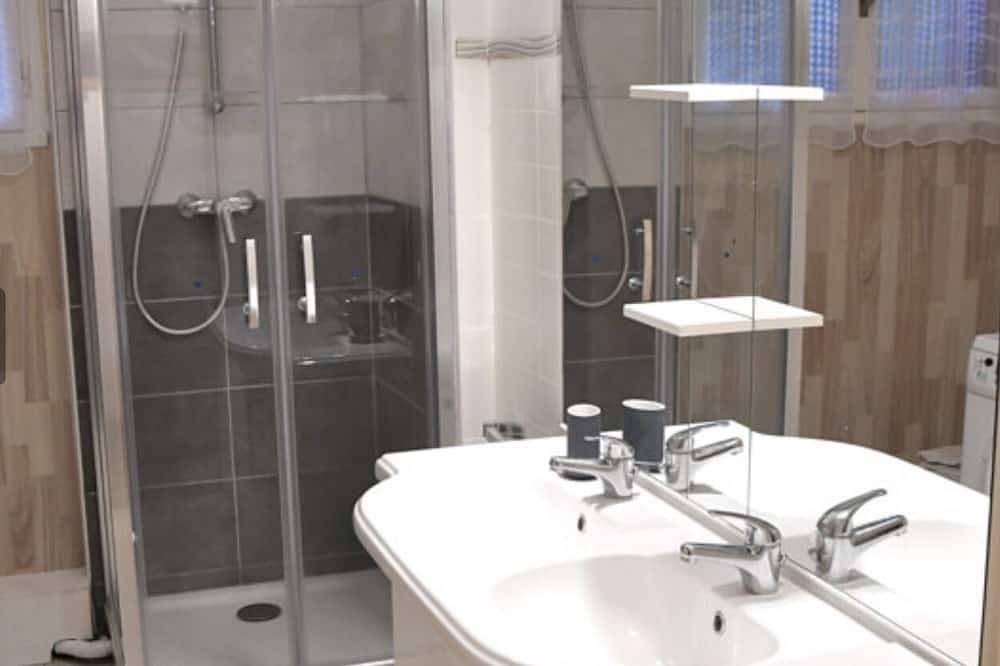 Ganze Wohnung, Superbe Appartement en rez de Chaussée de Villa Plein sud in Barcelonnette, Espace Lumière