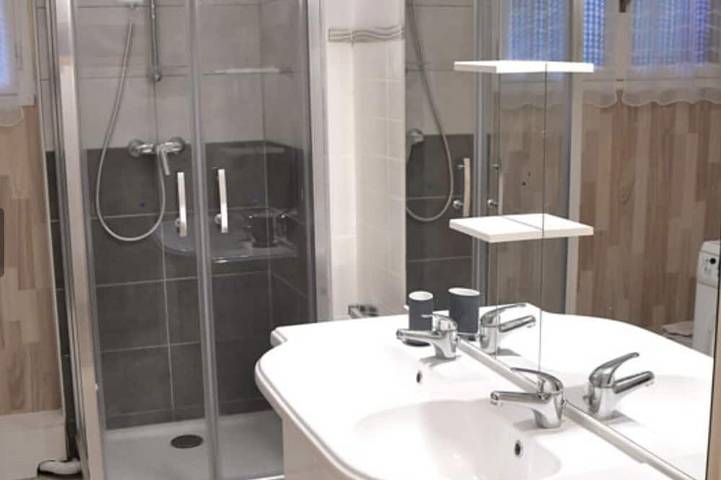 Ganze Wohnung, Superbe Appartement en rez de Chaussée de Villa Plein sud in Barcelonnette, Espace Lumière