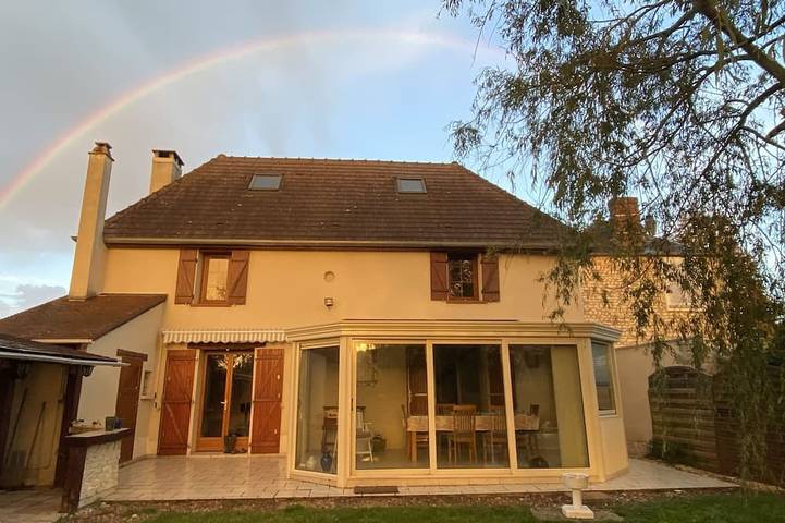 Gîte pour 7 personnes, avec terrasse et jardin dans Notre-Dame-de-l'Isle