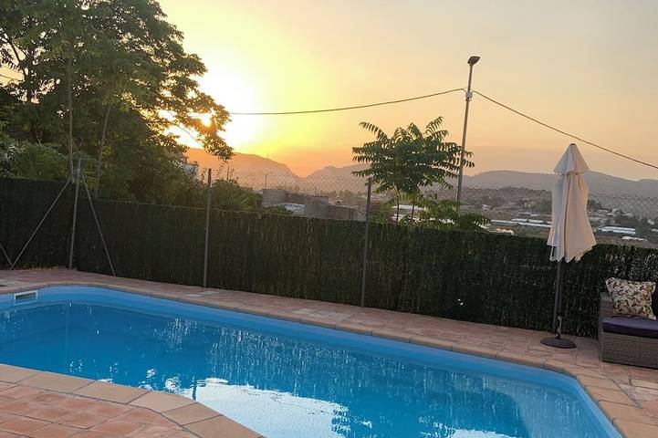 Casa rural para 10 personas, con jardín y terraza en Cehegín
