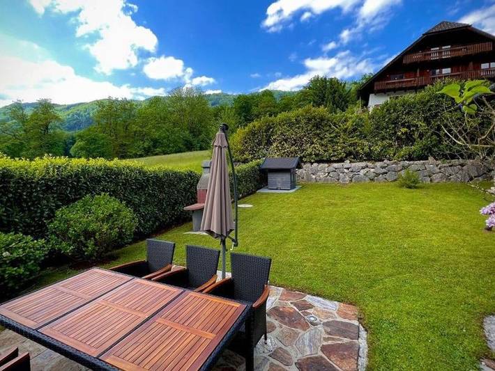 Ferienwohnung für 6 Personen, mit Balkon und Terrasse sowie Garten und Seeblick in Unterach am Attersee - 2
