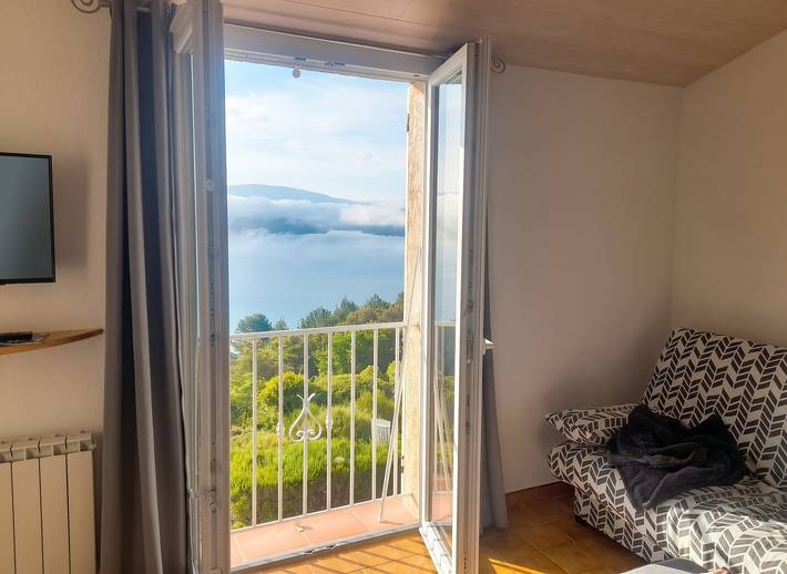 Appartement entier, Appartement cosy à Sainte-Croix-du-Verdon 44 m² vue lac in Sainte-Croix-du-Verdon, Gorges du Verdon