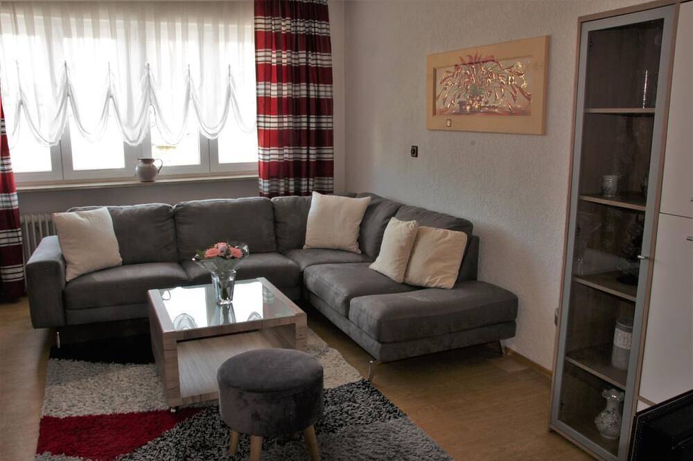 Ganze Wohnung, Helle, großzügige Ferienwohnung für die ganze Familie in Zandt, Ostbayern