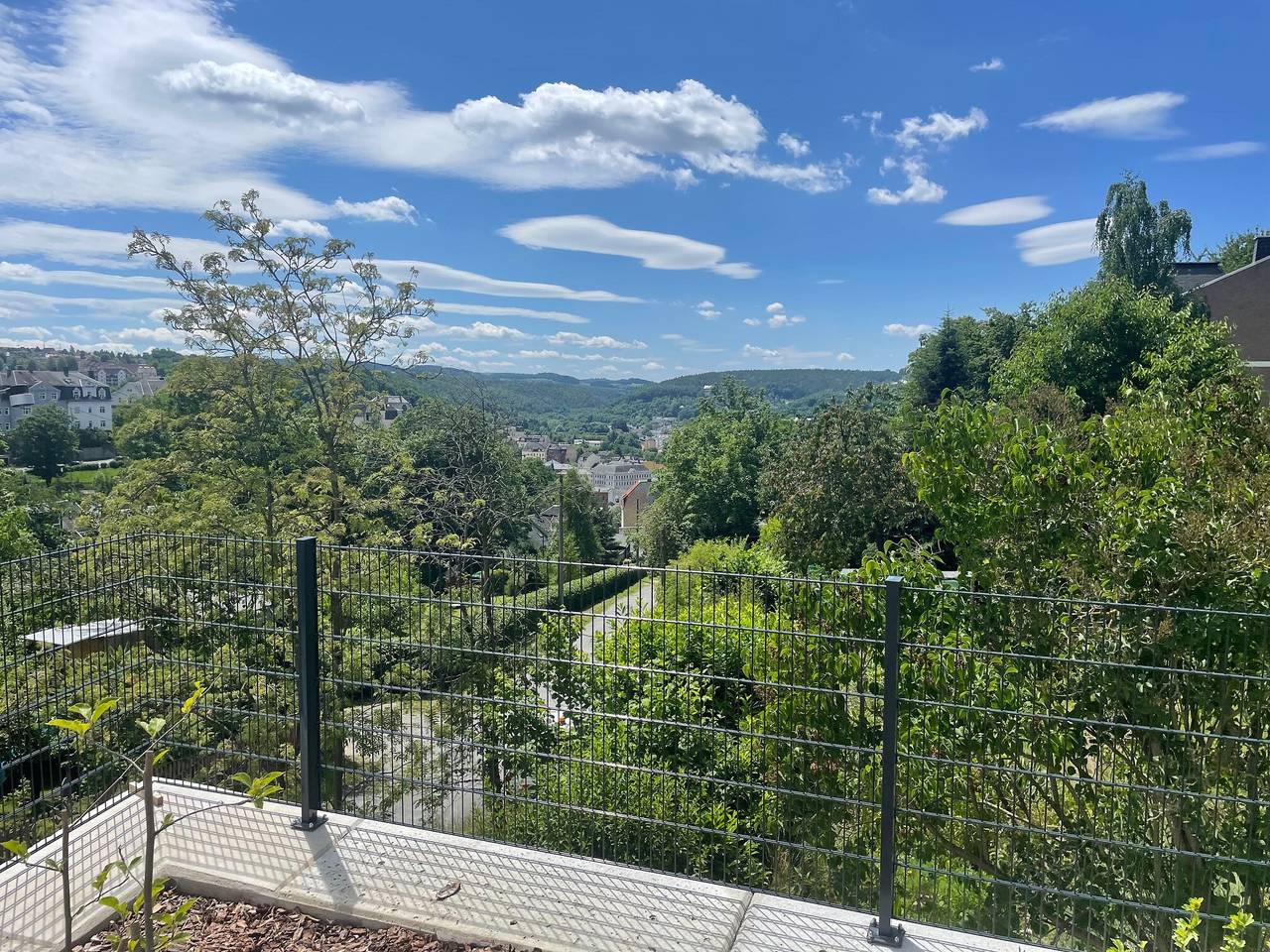 Entire apartment, Apartment 'Sonnenhöhe' with Spacious Terrace and Beautiful View in Greiz, Greiz region