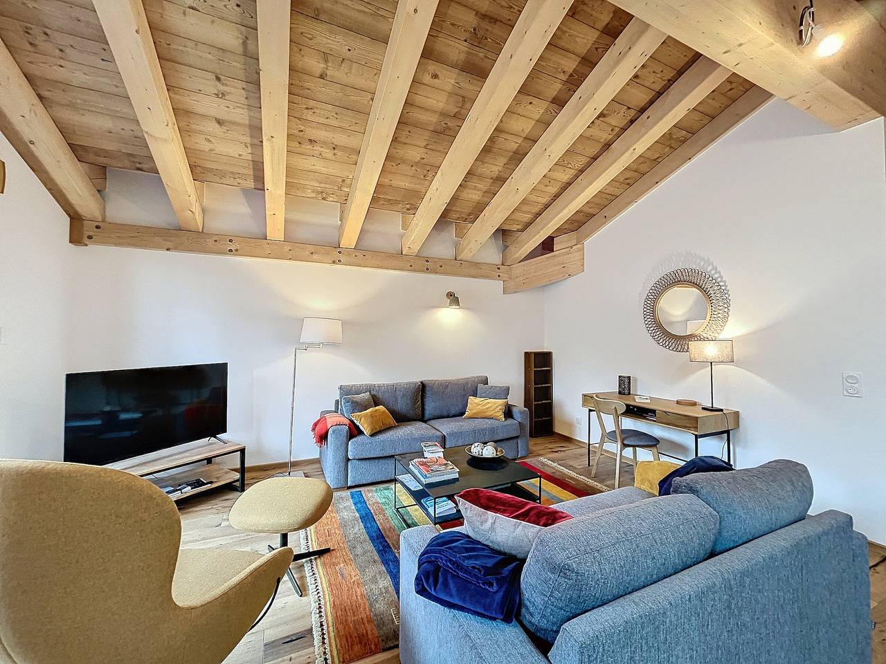 Ganze Wohnung, Wunderschöne Wohnung mit 4 Schlafzimmern in der Nähe des Skigebiets Les Portes du Mont Blanc in Combloux, Pays du Mont-Blanc