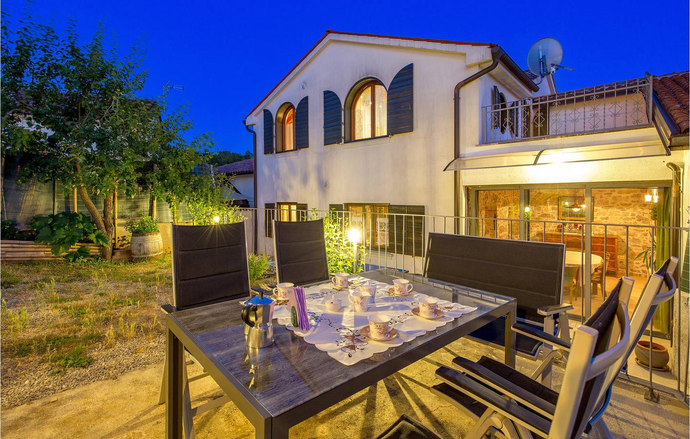 Geräumige 1-Zimmer-Wohnung mit Pool, WLAN, Waschmaschine und Parkplatz in Ružići (Matulji), Općina Matulji