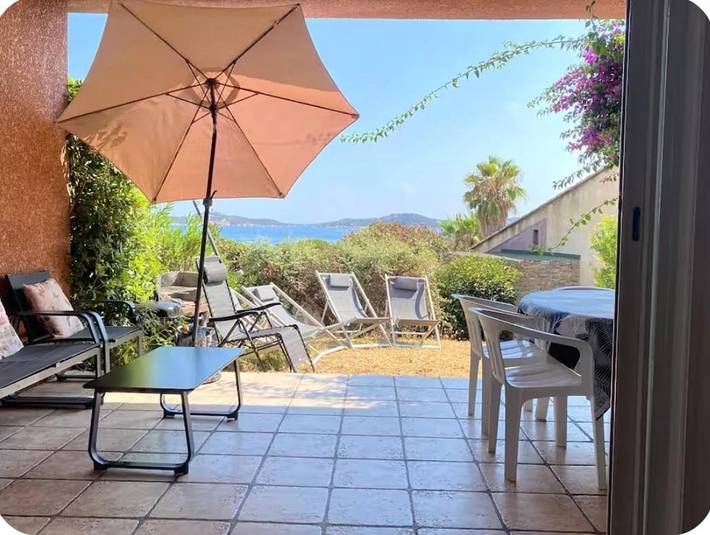 Location de vacances pour 5 personnes, avec Terrasse et Jardin ainsi que Piscine et Vue dans Plage de Vardiola - 3