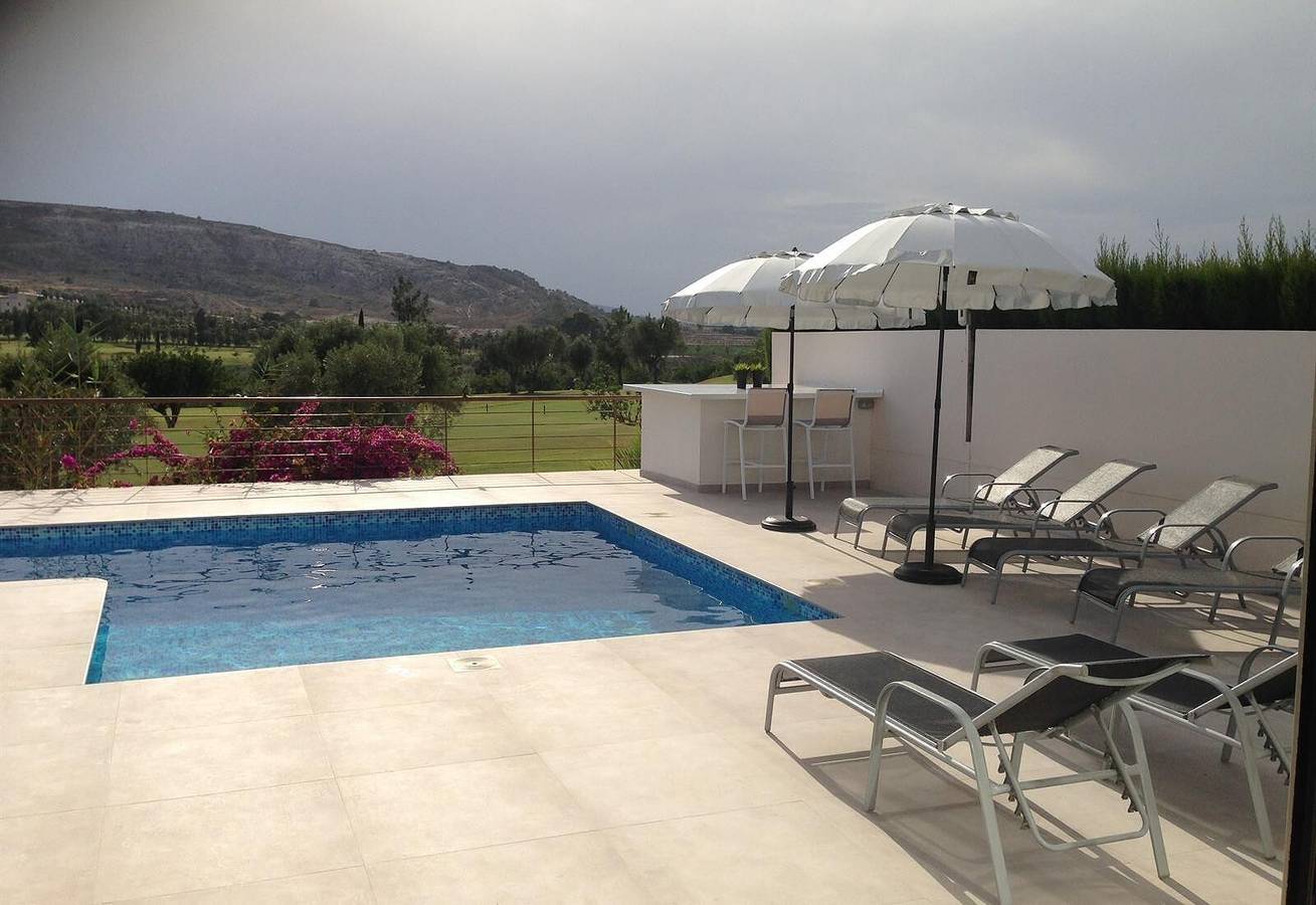 Finca "Modern Orquidea Frontline" mit Bergblick, privatem Pool und Wlan in Algorfa, Costa Blanca