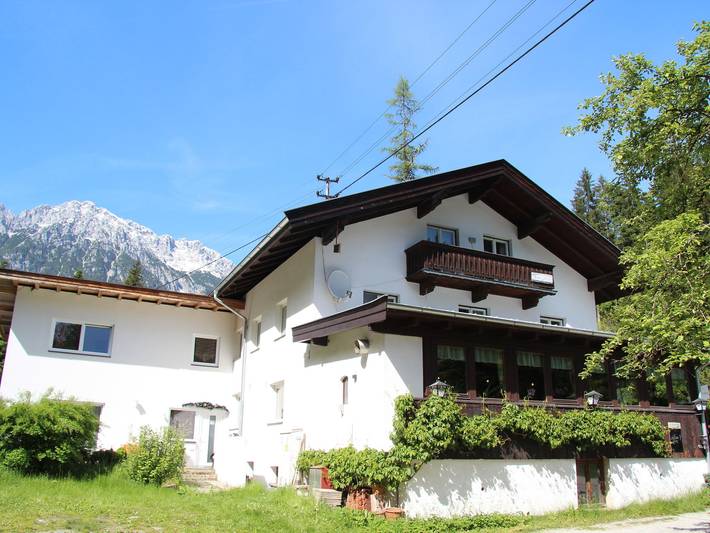 Ferienhaus für 6 Personen, mit Terrasse und Ausblick in Scheffau am Wilden Kaiser