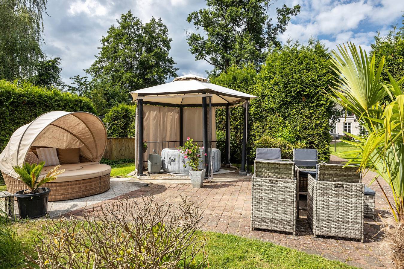 Maison d’hôtes 'Traumhaus' avec terrasse privée, Wi-Fi et climatisation in Hamburg Bergedorf, Hambourg