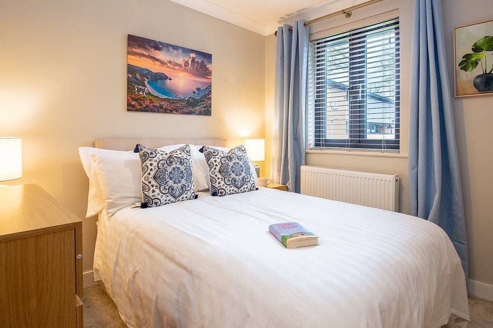 Sandford House - Townhouse in Regency Cheltenham, Sleeps 8 in Cheltenham, Gloucestershire