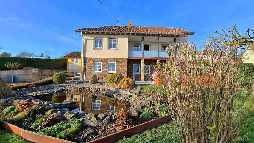 Ferienwohnung für 4 Personen, mit Balkon und Terrasse in der Südeifel