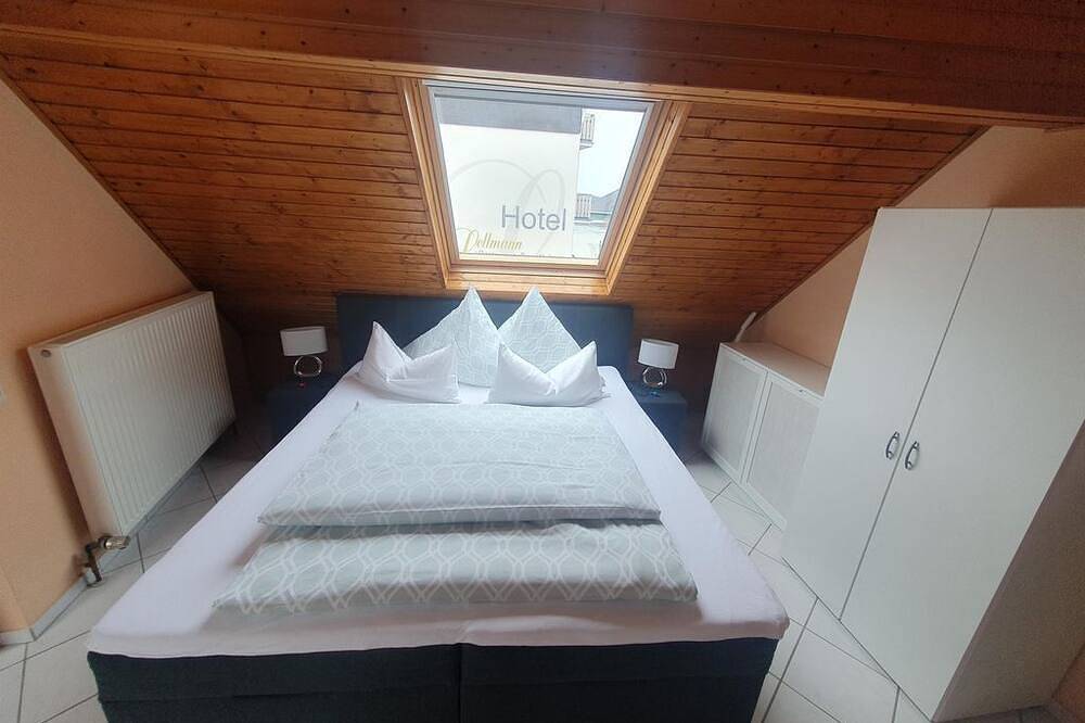 Ganze Wohnung, Ferienwohnung altes Fachwerkhaus \"Mutter Mosel\" - Ferienwohnung mit Balkon in Burg Eltz, Löf