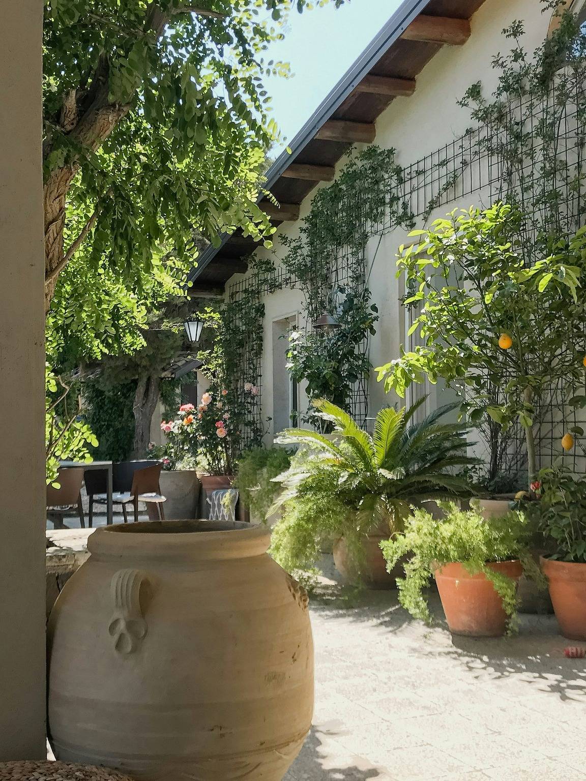 Panorama-Villa zwischen den Kakteen von Vizzini in Niscemi, Caltanissetta Provinz