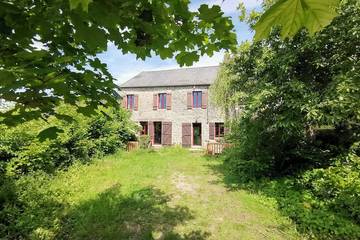 Gîte pour 8 personnes, avec jardin et balcon à Saint-Martin-du-Puy