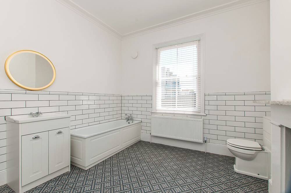 Trinity Retreat - Just a few minutes walk to Margate Old Town and Beach in Botany Bay, Kent