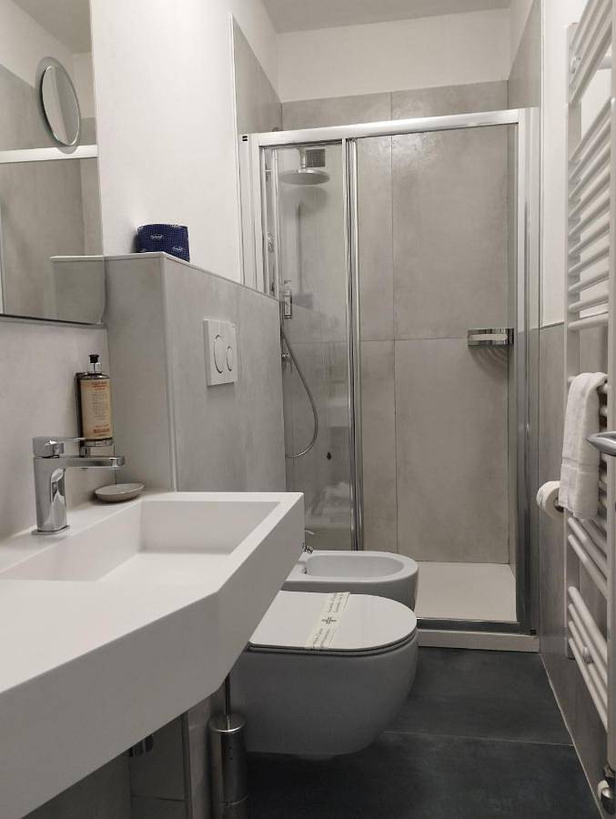 Hôtel pour 2 personnes, avec piscine et jardin, adapté aux familles dans Stresa - 4