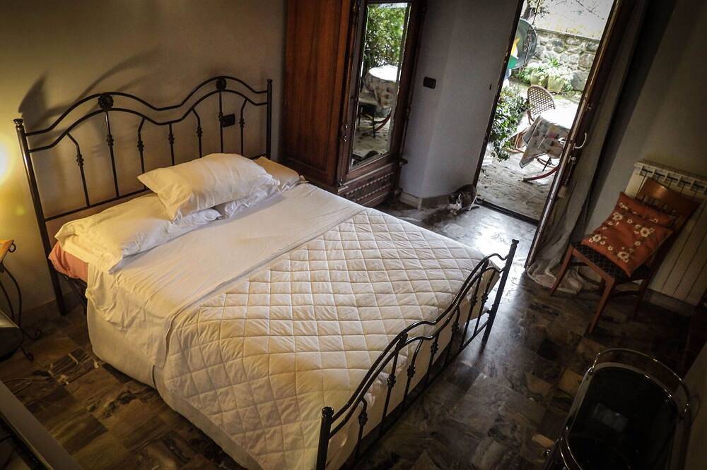 Country House / Farm House en Forcella con 2 habitaciones, capacidad 4 in Roccafluvione, Parque Nacional de los Montes Sibilinos