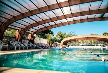 Camping pour 6 personnes, avec vue ainsi que jardin et piscine, animaux acceptés dans Claouey