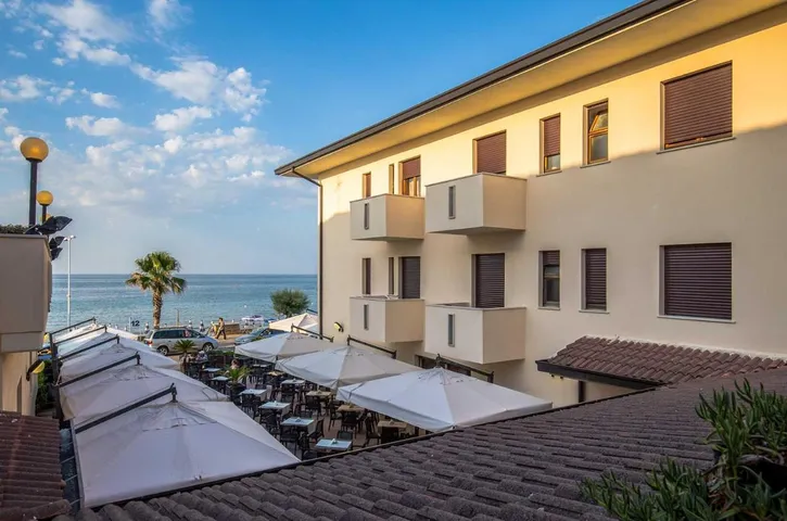 Hôtel pour 3 personnes, avec terrasse - 1