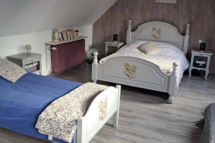 Gîte pour 4 personnes, avec jardin et piscine, animaux acceptés à Celles-sur-Plaine - 3