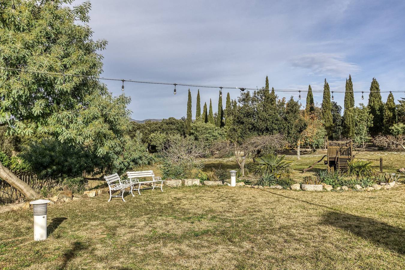 Maison de campagne "Mimosa Completa" avec vue sur le lac, Wi-Fi et climatisation in Darnius, Haut-Ampurdan