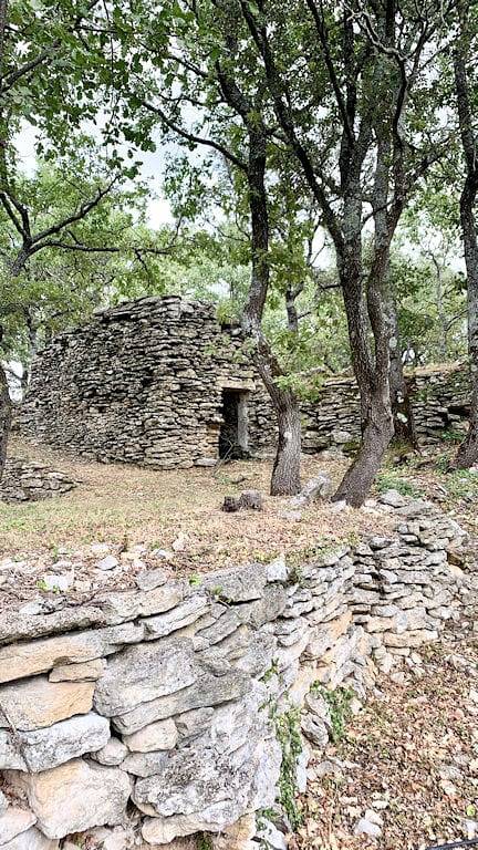 Gîte pour 2 personnes, avec jardin et piscine, animaux acceptés dans le Vaucluse - 4