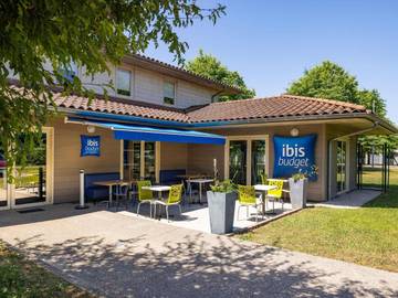Hôtel pour 3 personnes, avec terrasse, animaux acceptés à Bourg-en-Bresse