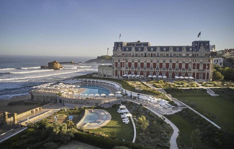 Hôtel pour 4 personnes, avec sauna et jardin ainsi que piscine et vue, animaux acceptés