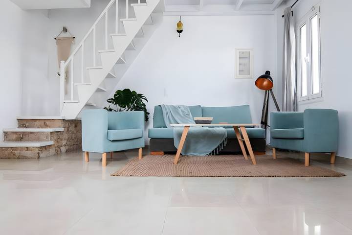 Holiday apartment for 4 people, with garden and hot tub as well as balcony in Santorini