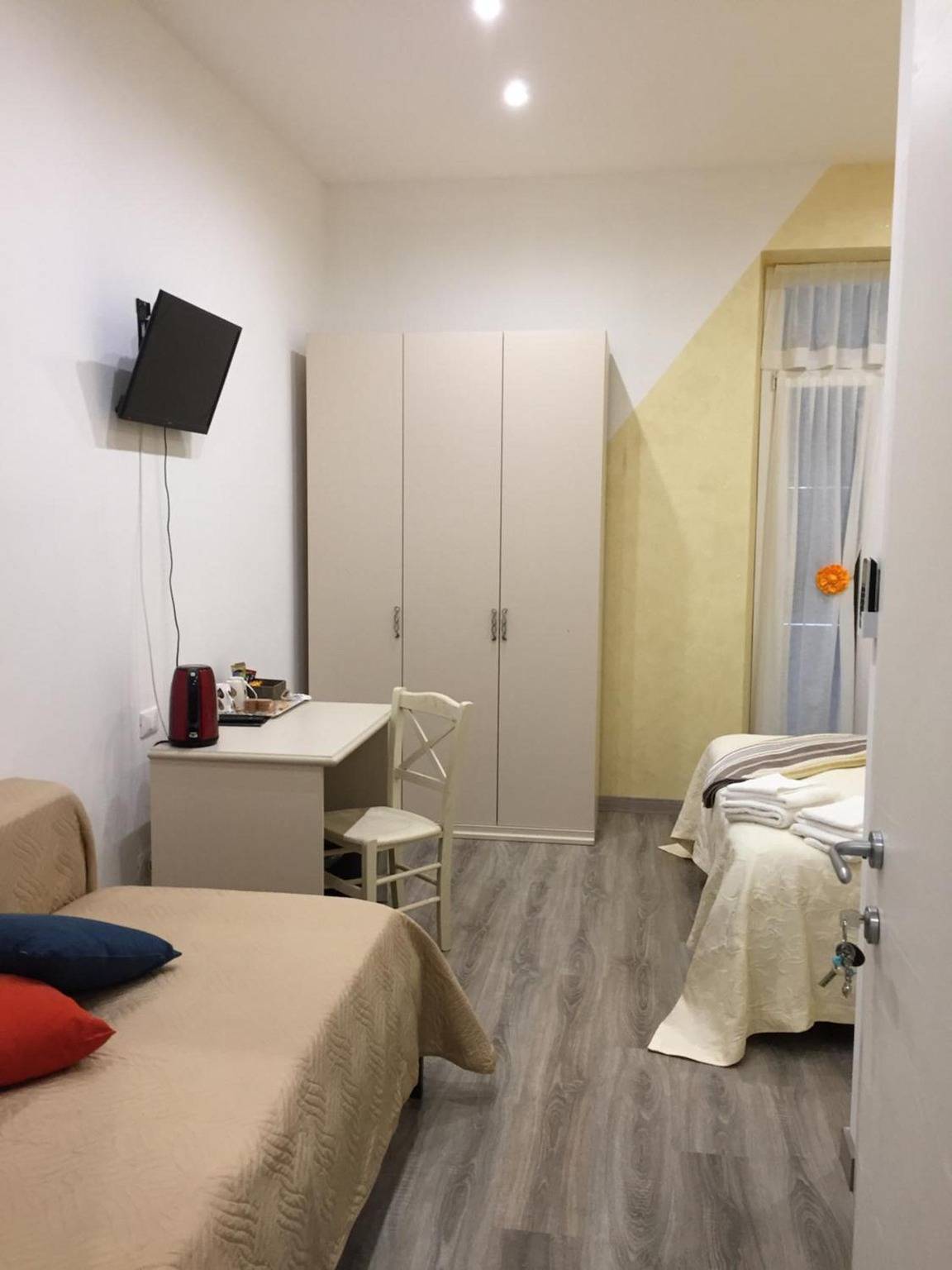 Room 'Lerici' with Balcony, Wi-Fi and Air Conditioning in La Spezia (City), La Spezia