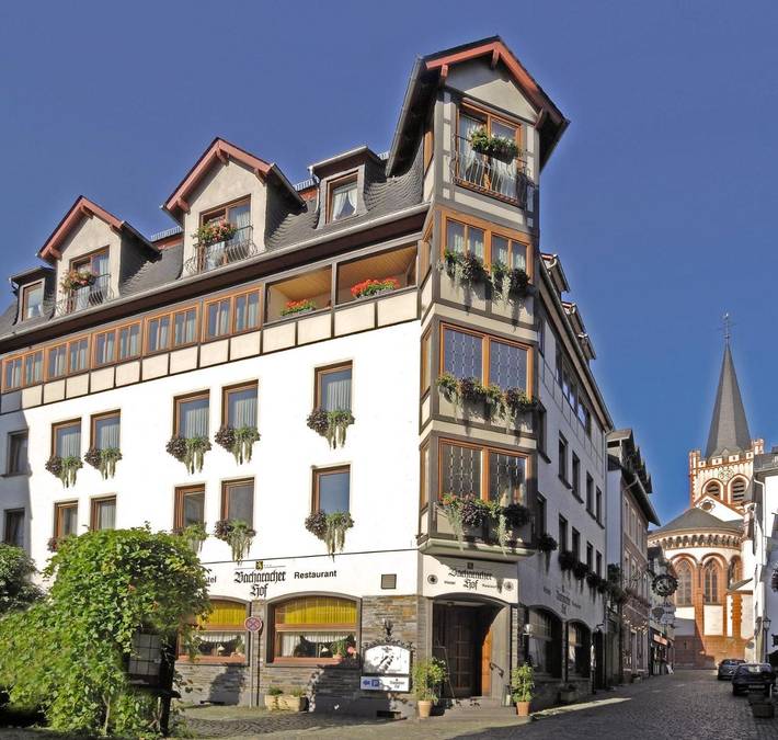 Hôtel pour 2 personnes, avec terrasse ainsi que sauna et piscine, animaux acceptés