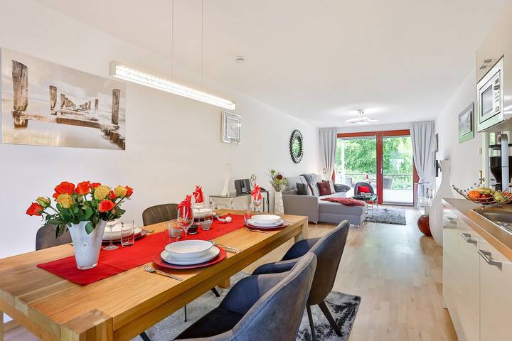 Ferienwohnung für 4 Personen, mit Pool und Balkon sowie Ausblick in Lohme