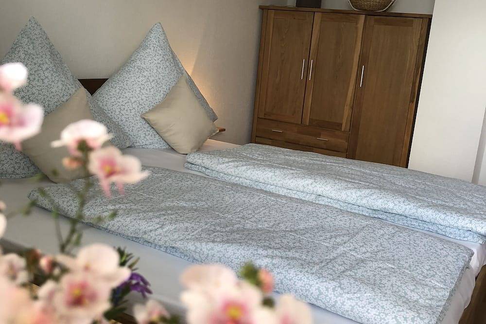 Ganze Wohnung, Liebevoll eingerichtete Ferienwohnung \"Auszeit\" im idyllischen St. Märgen in St. Märgen, Südschwarzwald