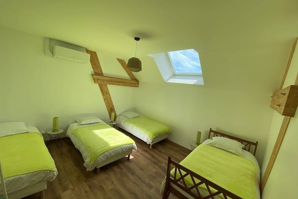 Gîte rénovée à neuf à la campagne in Lys-Saint-Georges, Région de La Châtre