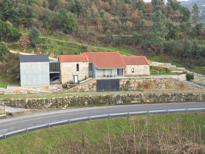 Gîte pour 2 personnes, avec vue et jardin dans Santa Marinha do Zêzere