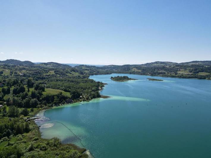 Gîte pour 6 personnes, avec jardin et vue sur le lac ainsi que vue et terrasse, animaux acceptés à Aiguebelette-le-Lac - 4