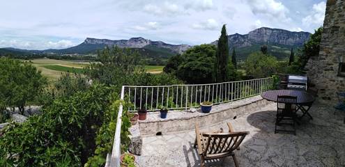 Gîte pour 4 personnes, avec terrasse, animaux acceptés à Francillon-sur-Roubion